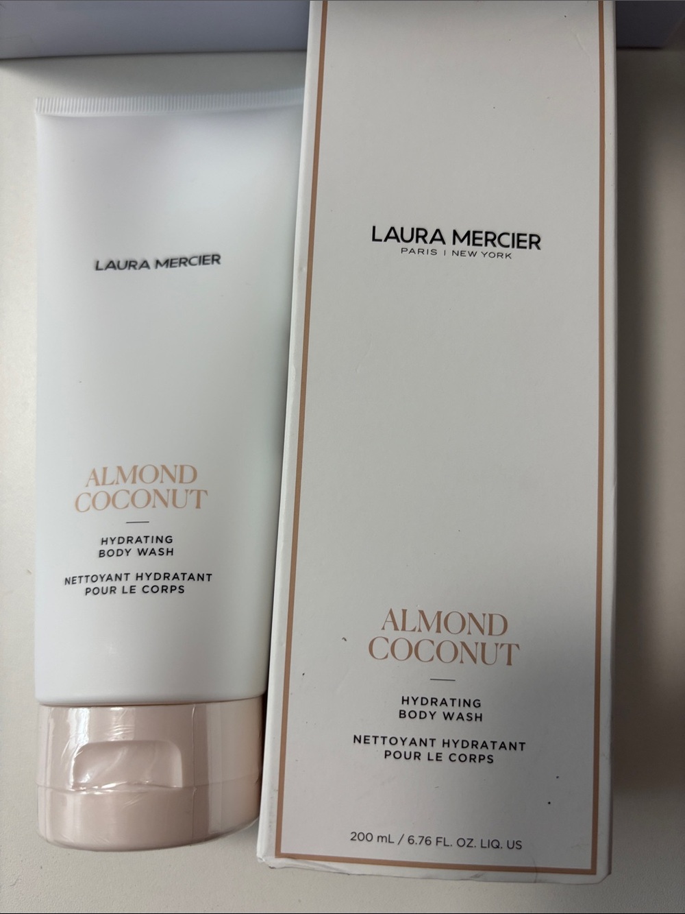 laura mercier Almond Coconut Hydrating Body Wash